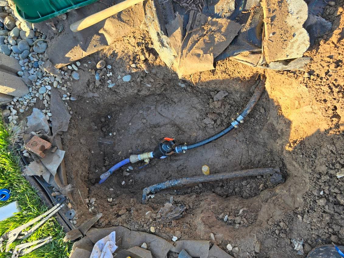 Gallery photos for Efficient Lawn Care with New Water Valve Installation: Image #1