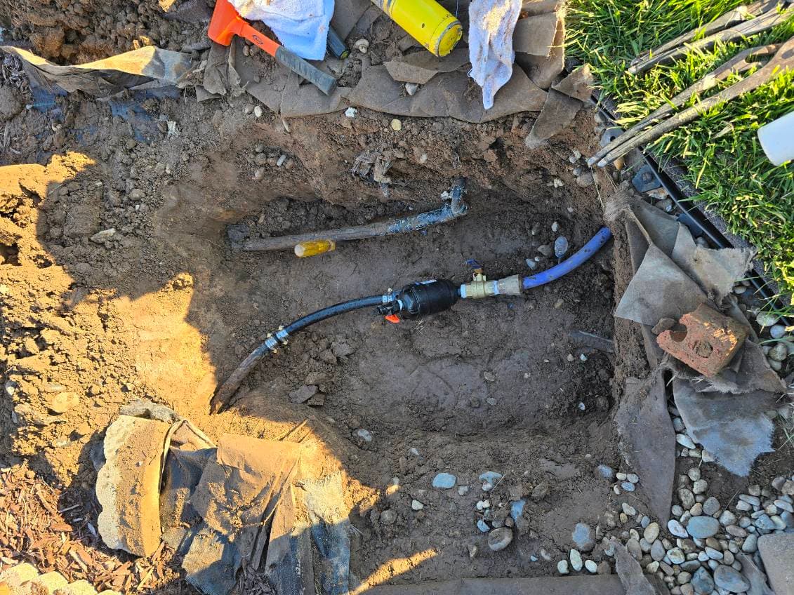 Gallery photos for Efficient Lawn Care with New Water Valve Installation: Image #2